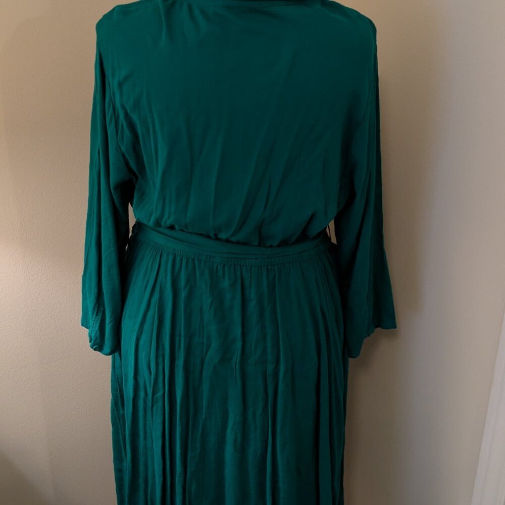Torrid Emerald Green Shirt Dress - Size 1 (14/16) - NWT Tie Waist Midi Dress - Picture 5 of 5